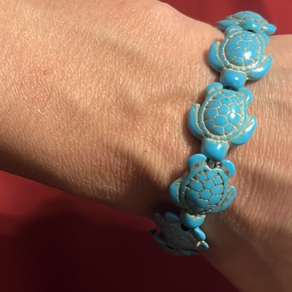 Tortoise beaded green bracelet nwt - Picture 3 of 3